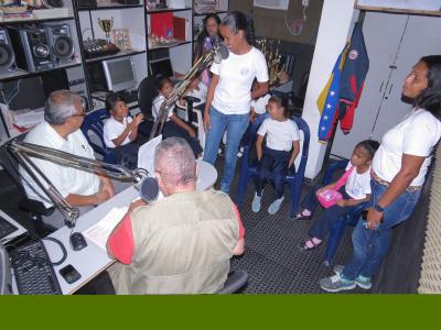 Aprendiendo en la Radio
